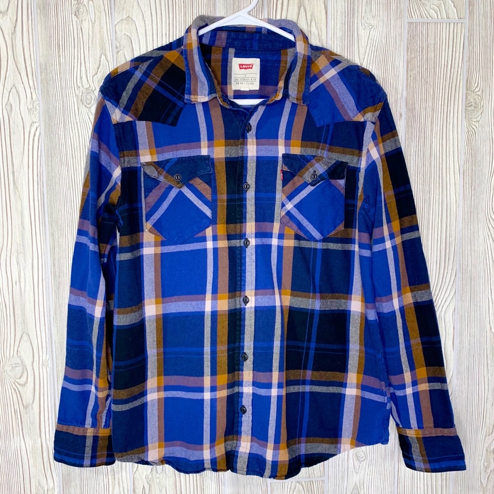 Men’s Levi’s blue plaid flannel button down shirt